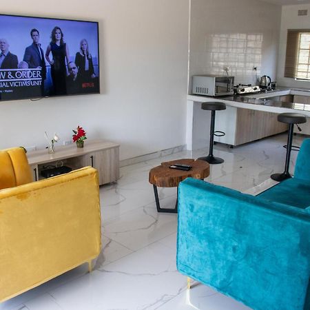 Lowin Suites-One-Bed Apartments Λουσάκα Εξωτερικό φωτογραφία